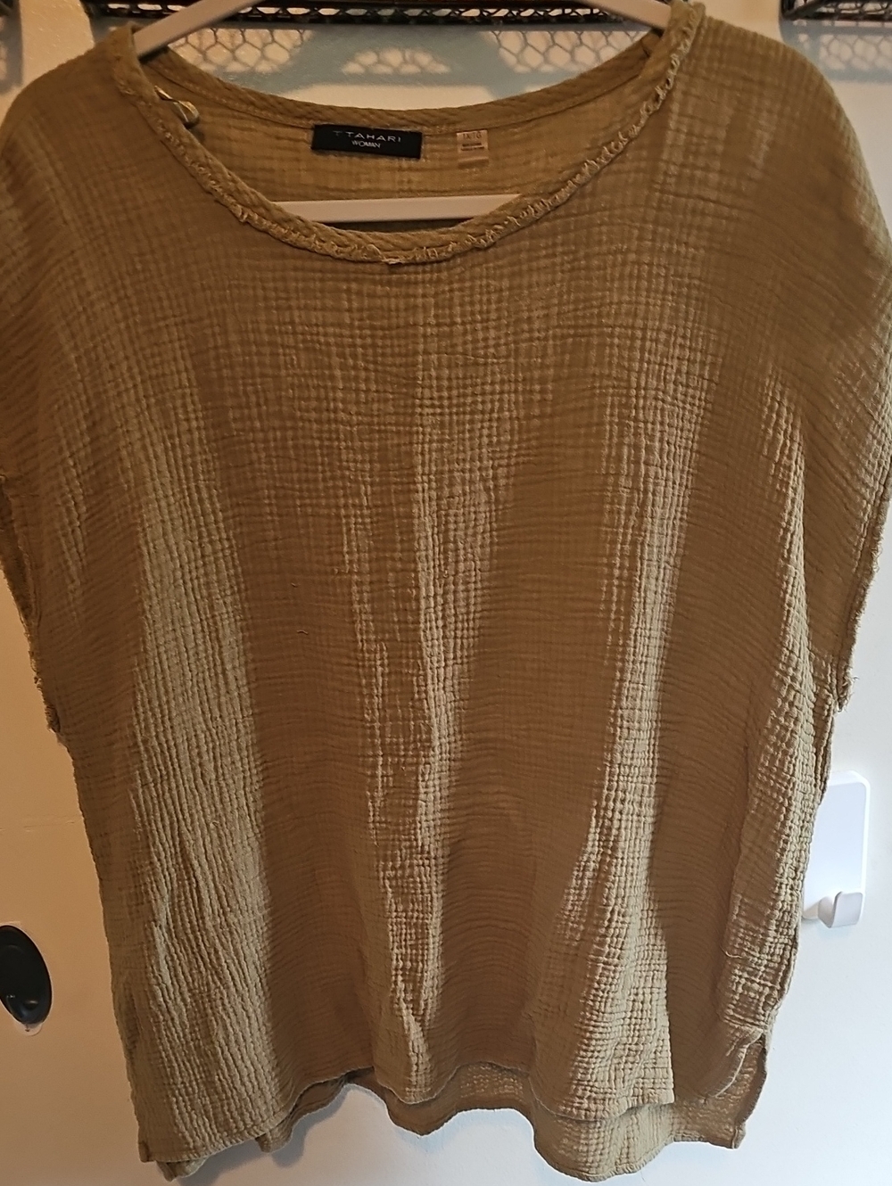 T Tahari Olive Green Textured Cap Sleeve Tunic